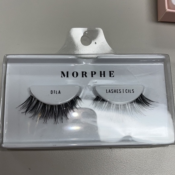 Eyelash essential bundle with bag, glue and eyeliner glue, all new unused 6 sets - Picture 3 of 9